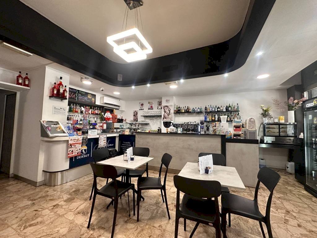 Interno non residenziale - Cafeteria - Cold Bar piazza Quattro Martiri, Carmagnola - photo 2