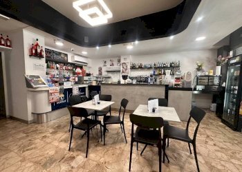 Interno non residenziale - Cafeteria - Cold Bar piazza Quattro Martiri, Carmagnola - photo 1