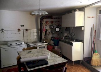 Cucina - Casa indipendente Locana - foto 8