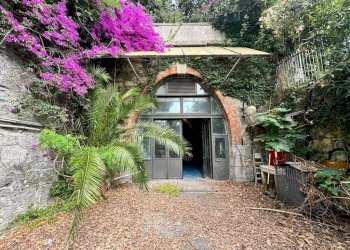 Giardino - Magazzino via 5 Maggio, 77, Genova (zona Quarto) - foto 1