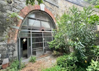 Ingresso - Magazzino via 5 Maggio, 77, Genova (zona Quarto) - foto 11