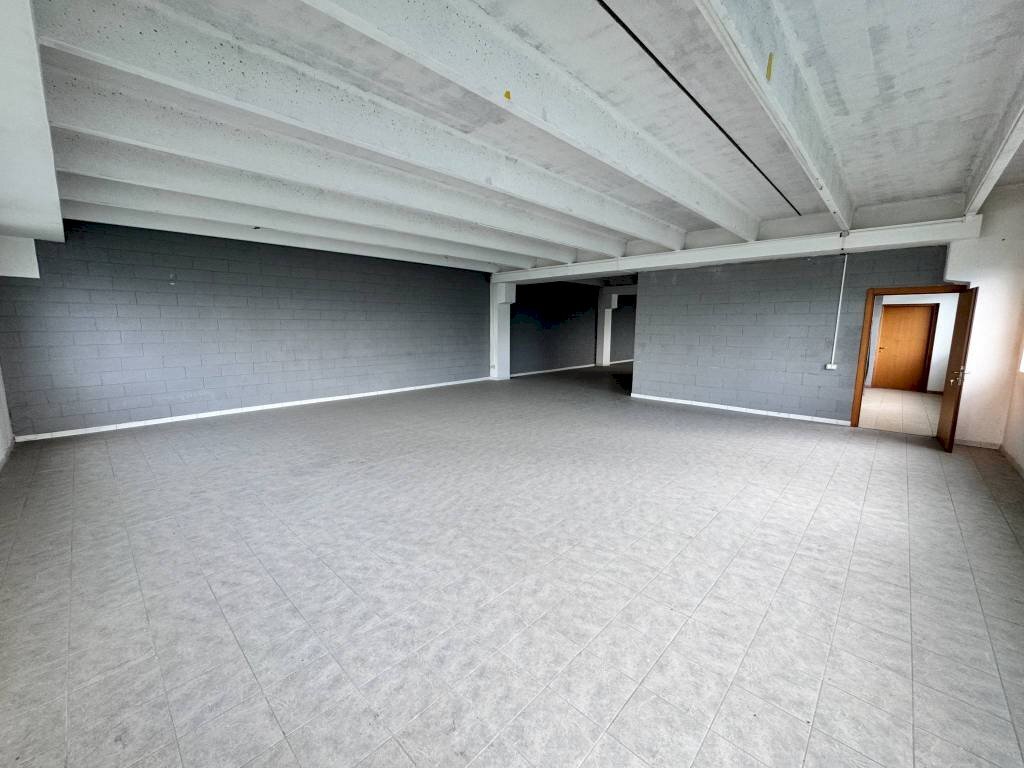 Stanza non arredata - Office viale Industria, Stezzano - photo 1