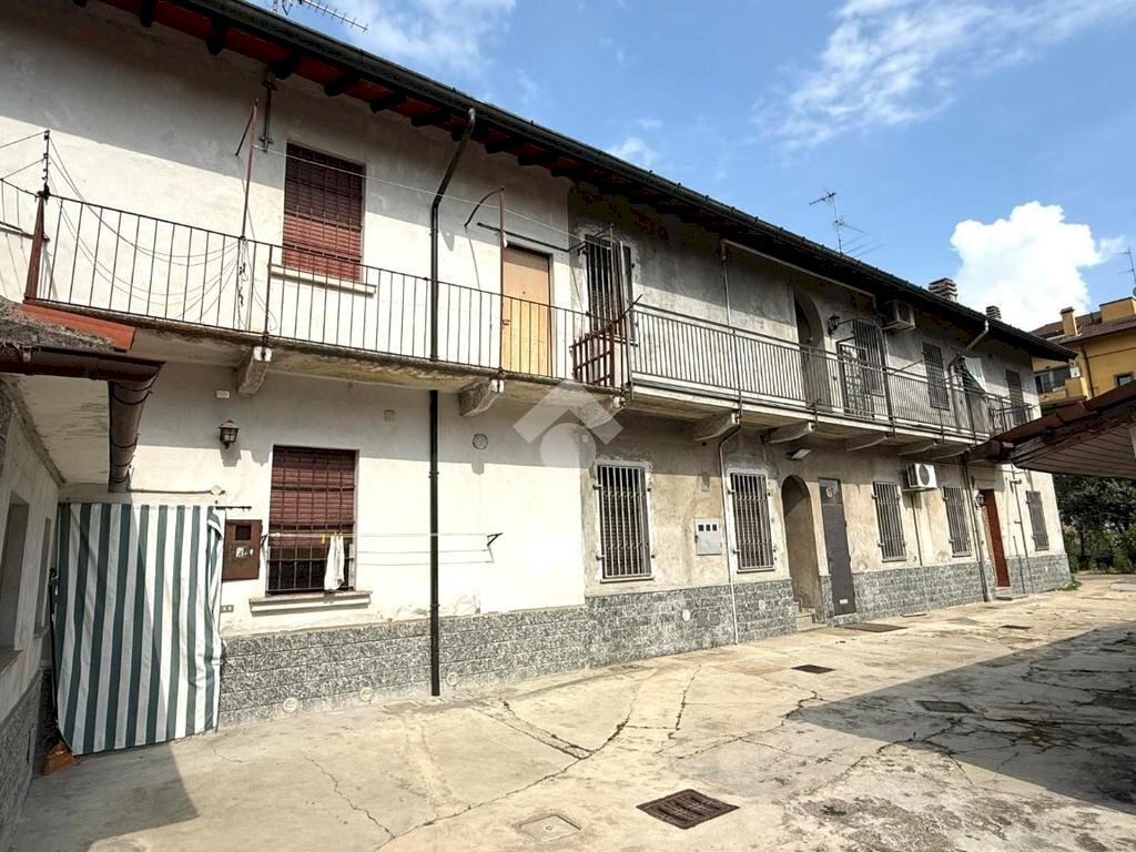 Rustico Via Massimo D'Azeglio, Legnano - foto 1