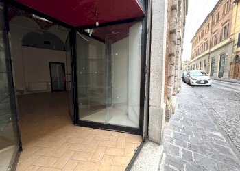 Foto 2 - Commercial Premises CORDO DELLA REPUBBLICA, Fabriano - photo 2