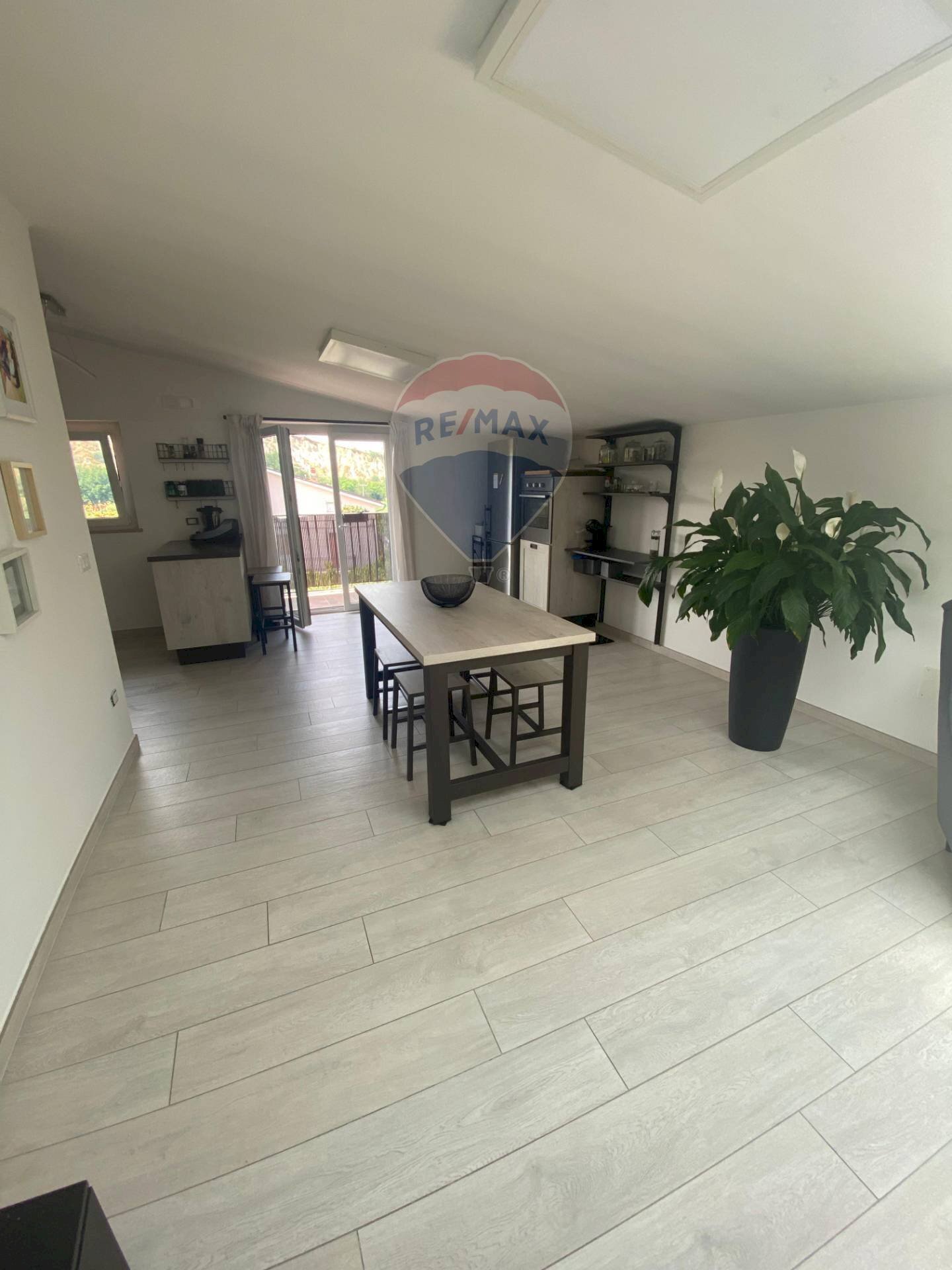 Sala da pranzo - Appartamento Via Castellata
 
207, Sant'Eusanio del Sangro - foto 3