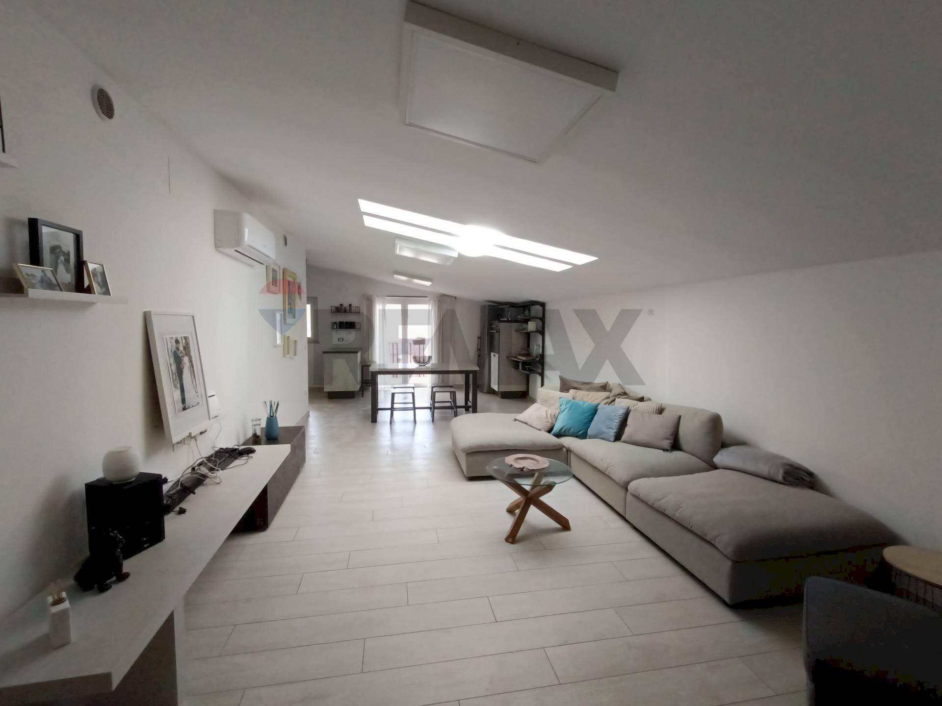 Sala da pranzo - Appartamento Via Castellata
207, Sant'Eusanio del Sangro - foto 2
