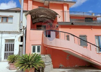 Edificio all\'aperto - Appartamento Via Castellata
 
207, Sant'Eusanio del Sangro - foto 1