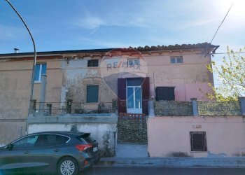 Edificio all\'aperto - Casa semi indipendente Località Piano Fonti
 
135, Guardiagrele - foto 1