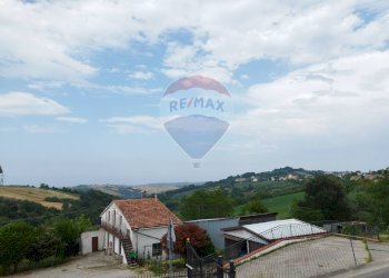 Casa all\'aperto - Casa semi indipendente Località Piano Fonti
 
135, Guardiagrele - foto 4