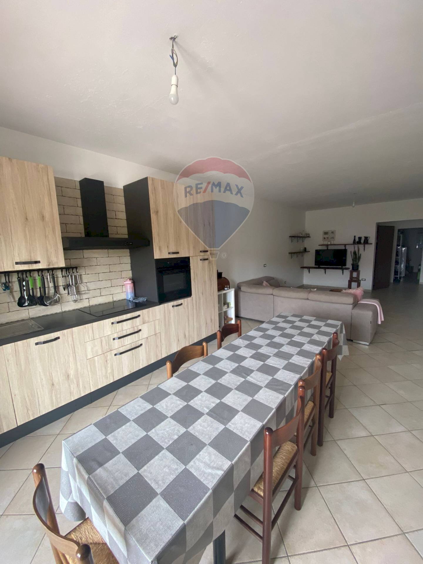 Sala da pranzo - Appartamento Via Castellata
 
207, Sant'Eusanio del Sangro - foto 3