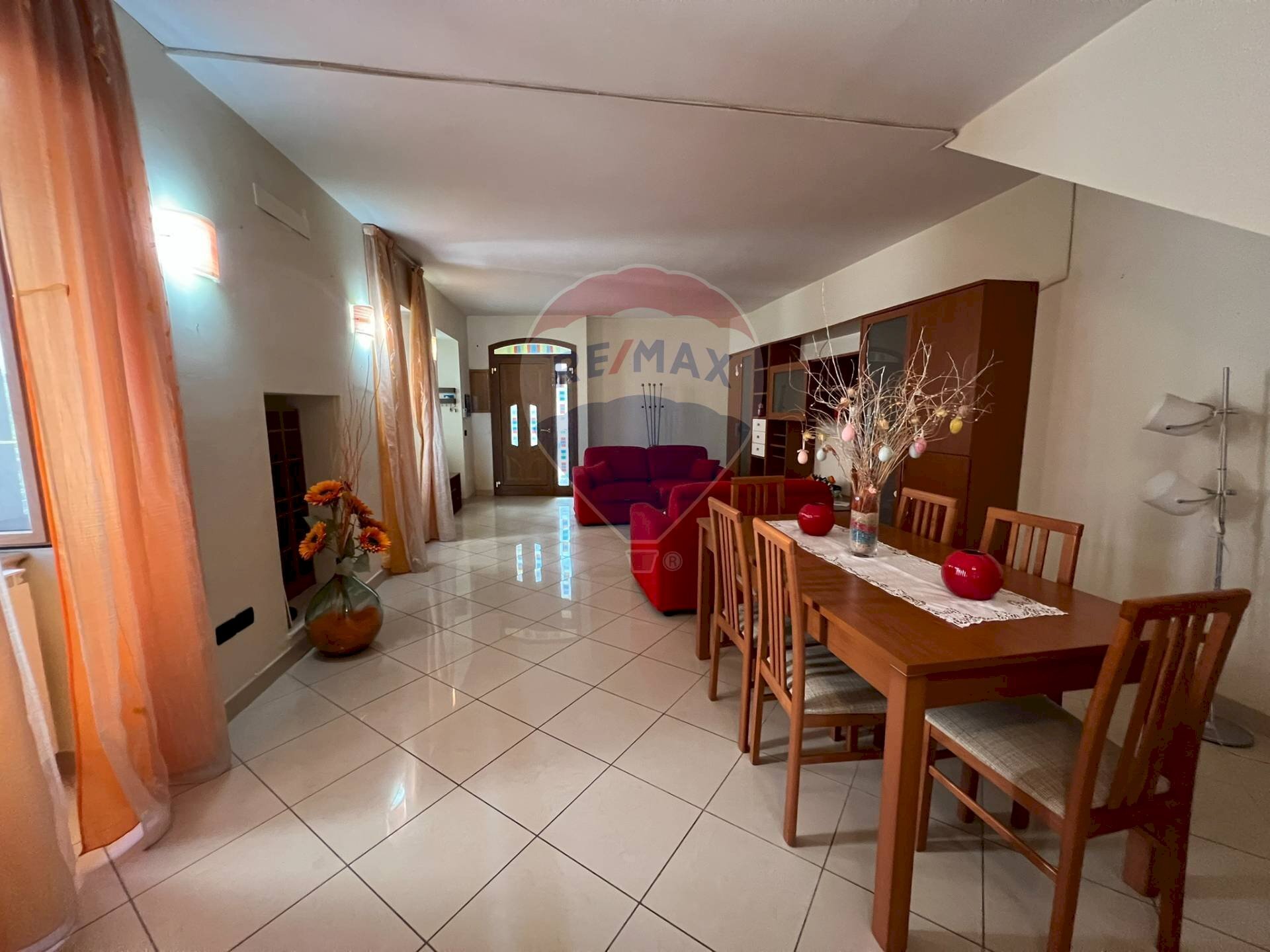 Sala da pranzo - Semi-detached Villa Corso Vittorio Emanuele
 
38, Casoli - photo 2