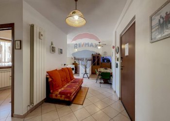 Hall / corridoio - Bilocale Via Spaventa Silvio e Bertrando
 
17, Altino - foto 5