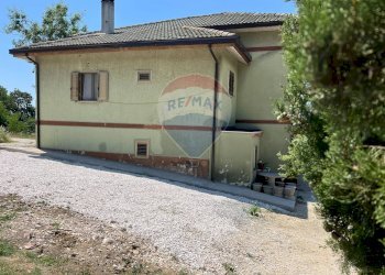 Casa all\'aperto - Casa indipendente C.da Ascigno
 
1, Casoli - foto 7