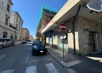 Foto 15 - Locale Commerciale Via Gorizia
 
15, Lanciano - foto 15