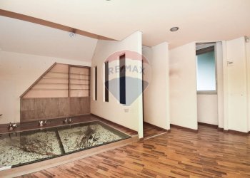 DETTAGLIO SALONE 2 - Locale Commerciale Via Cagliari
 
123, Catania - foto 9