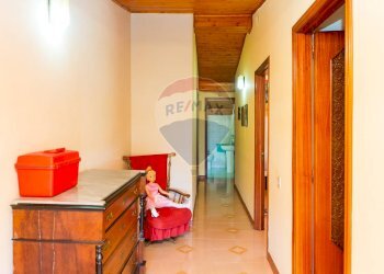 Hall / corridoio - Casa indipendente Trecastagni - foto 17