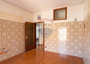 Stanza vuota - Appartamento Via Marchese di Casalotto
 
33, Aci Catena - foto 10