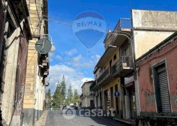 Edificio all\'aperto - Casa indipendente Via Emanuele Filiberto
 
56-58-60, Giarre - foto 16