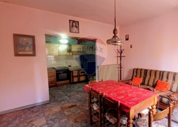 Sala da pranzo - Trilocale Località Restone
 
23, Figline e Incisa Valdarno - foto 1