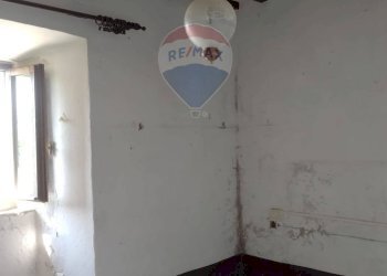Stanza vuota - Casa semi indipendente Loc. Compito
 
16, Chiusi della Verna - foto 7
