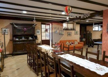 Sala da pranzo - Villa VIA GIUSEPPE SERRA
 
4, Feletto - foto 10