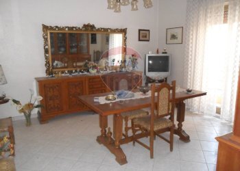 Sala da pranzo - Quadrilocale VIA ROSSO SAN SECONDO
 
51, Caltanissetta - foto 1