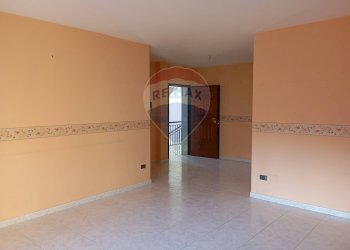 Stanza vuota - Quadrilocale Giovanni Gronchi/Figliarini
 
31, Santa Maria a Vico - foto 9