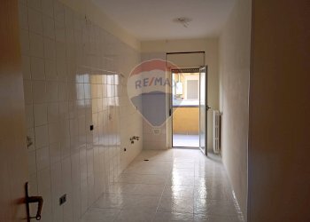 Stanza vuota - Quadrilocale Giovanni Gronchi/Figliarini
 
31, Santa Maria a Vico - foto 11