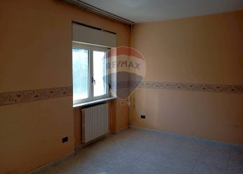 Stanza vuota - Quadrilocale Giovanni Gronchi/Figliarini
 
31, Santa Maria a Vico - foto 14