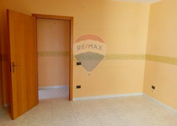 Stanza vuota - Quadrilocale Giovanni Gronchi/Figliarini
 
31, Santa Maria a Vico - foto 16