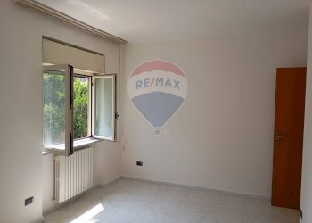 Stanza vuota - Quadrilocale Giovanni Gronchi/Figliarini
 
31, Santa Maria a Vico - foto 22