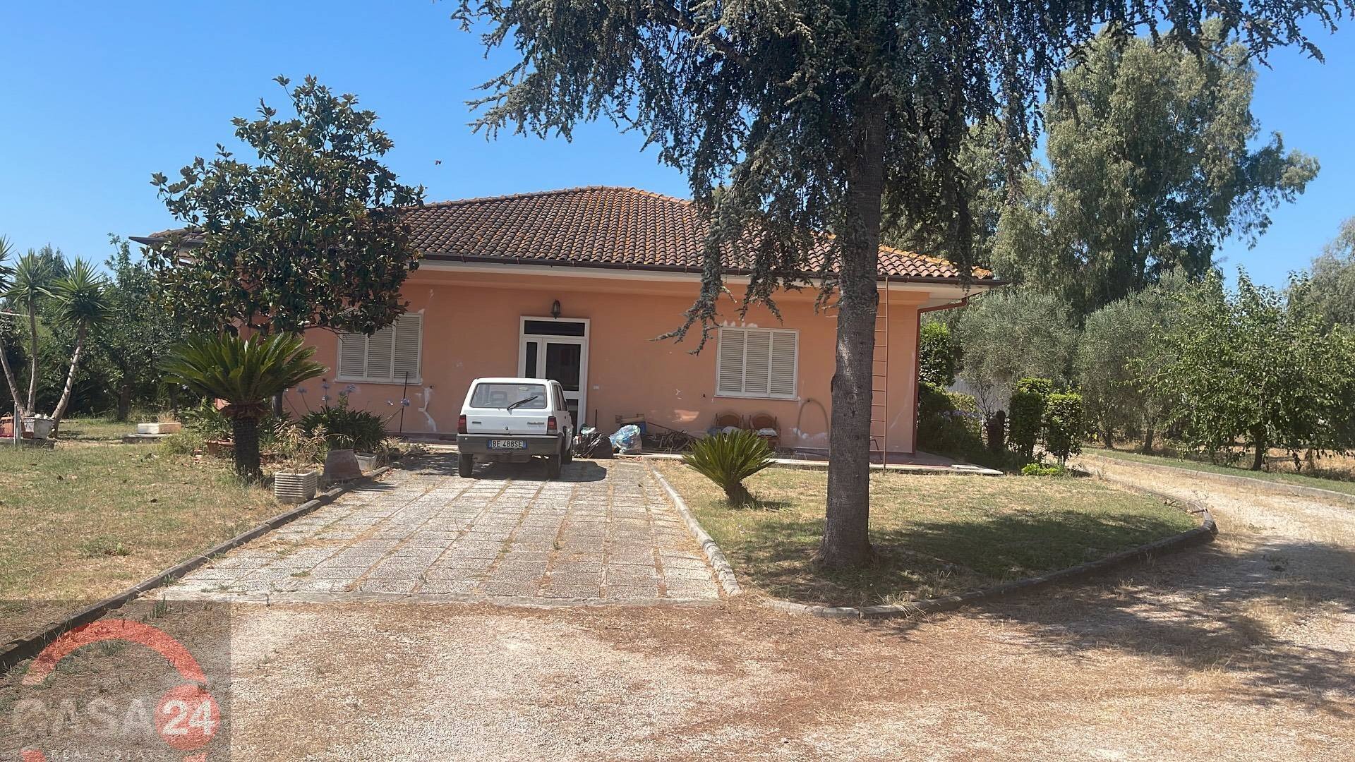 Foto 1 - Villa Strada Cavatella, Latina - photo 1