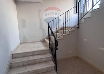 Scale - Trilocale Via Rio Persico
 
69, Carinola - foto 4