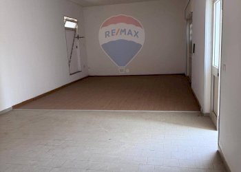 Stanza vuota - Trilocale Via Rio Persico
 
69, Carinola - foto 24