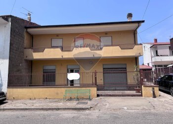 Casa all\'aperto - Trilocale Via Rio Persico
 
69, Carinola - foto 1