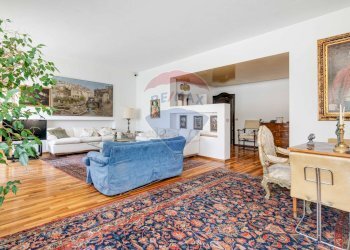 Sala da pranzo - Appartamento VIA PONZELLA
 
14, Busto Arsizio - foto 3