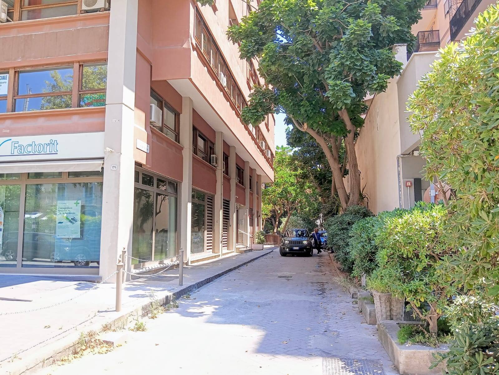 Foto 1 - Office Via Libertà
 
175, Palermo - photo 1