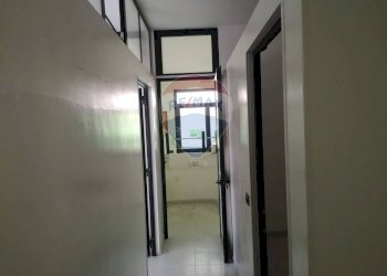 Hall / corridoio - Locale Commerciale via P. Calamandrei
86, Vittoria - foto 12