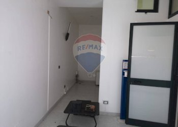 Hall / corridoio - Locale Commerciale via P. Calamandrei
86, Vittoria - foto 14