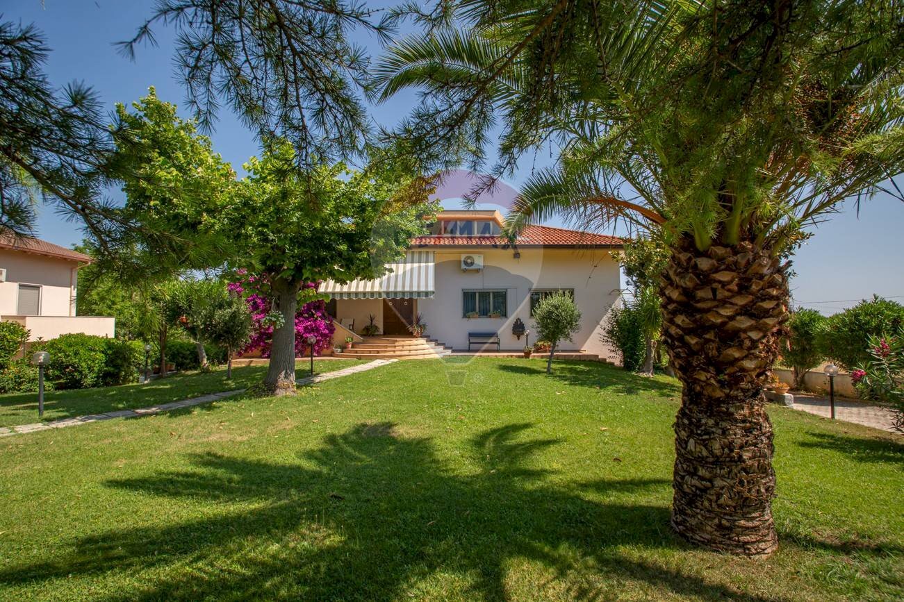 Casa all\'aperto - Villa Via Delle Querce, Pianella - foto 1