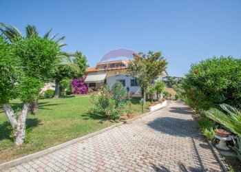 Giardino - Villa Via Delle Querce, Pianella - foto 4