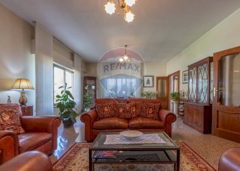 Soggiorno - Villa Via Delle Querce, Pianella - foto 8