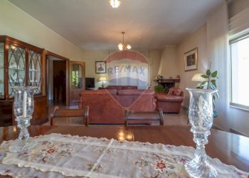 Sala da pranzo - Villa Via Delle Querce, Pianella - foto 9