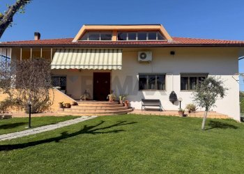 Casa all\'aperto - Villa Via Delle Querce, Pianella - foto 1