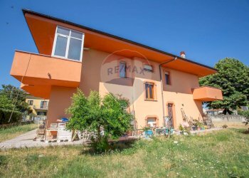 Casa all\'aperto - Villa via Sangro
 
38, Chieti - foto 8