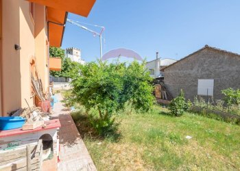 Giardino - Villa via Sangro
 
38, Chieti - foto 10