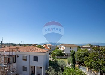 Edificio all\'aperto - Villa via Sangro
 
38, Chieti - foto 31