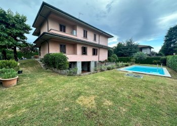 Foto 1 - Villa Via Torrazze
 
7, Brusaporto - foto 1