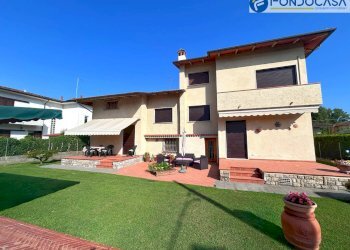 facciata - Villa Via Eritrea, Pietrasanta - foto 3