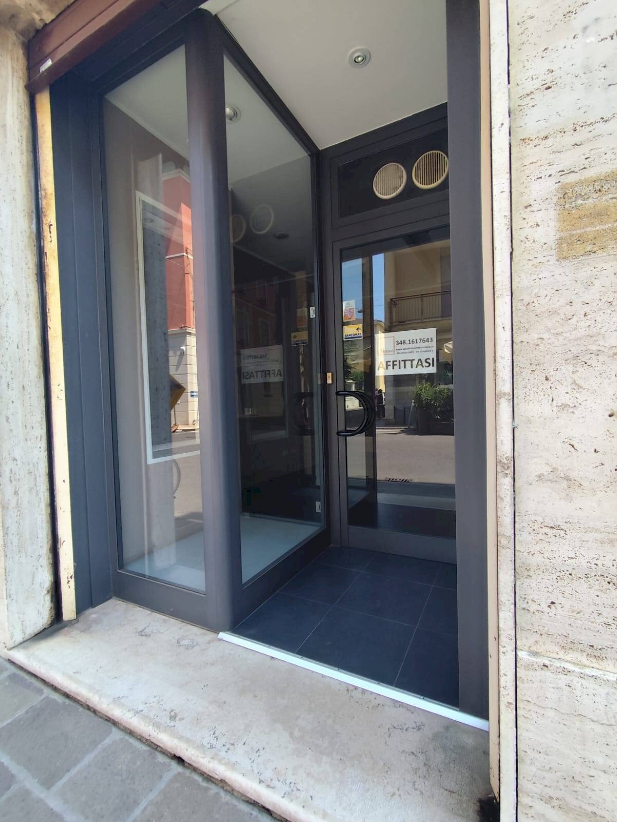 Foto 1 - Commercial Activity Mirandola - photo 1